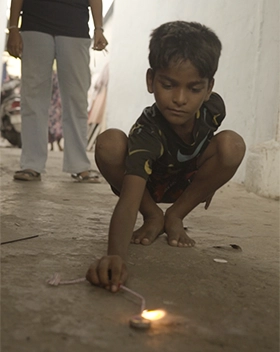 Diwali gifts handed out on Chennai's streets